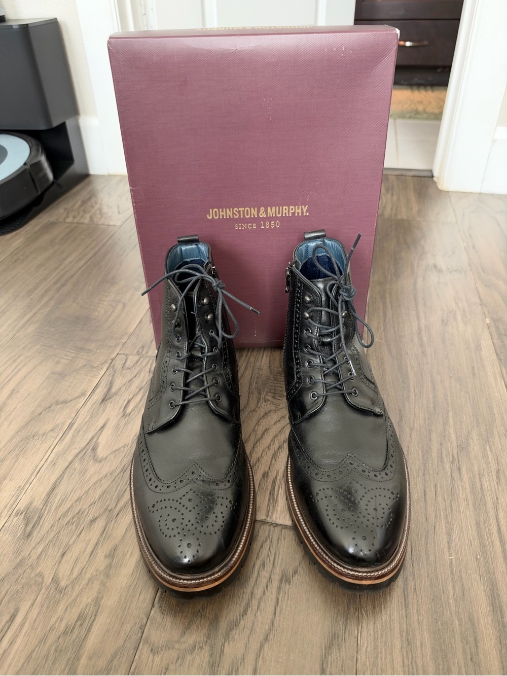 Johnston & Murphy XC Flex Cody Black Leather Wingtip Zip Boots Men’s 12 & 11.5